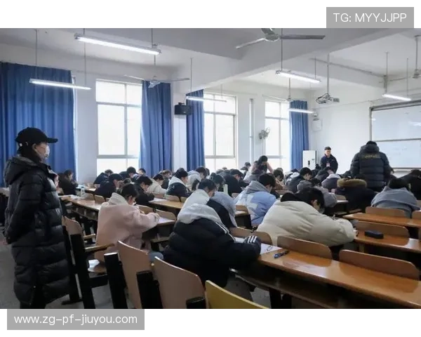 教资考试女生占男厕，考场秩序和道德建设受考验，女子报考教师资格笔试第一却被淘汰 幕后真相大跌眼镜